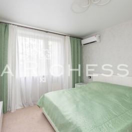 Продажа 2-комн квартиры на вторичном рынке Скобелевская улица,  д. 10