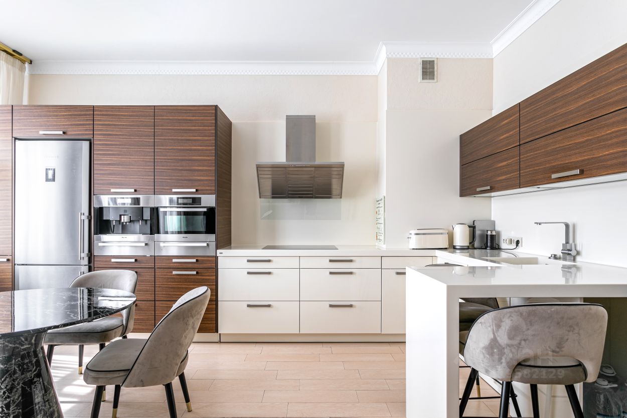 Продажа 3-комн квартиры на вторичном рынке Каменноостровский проспект, 40а