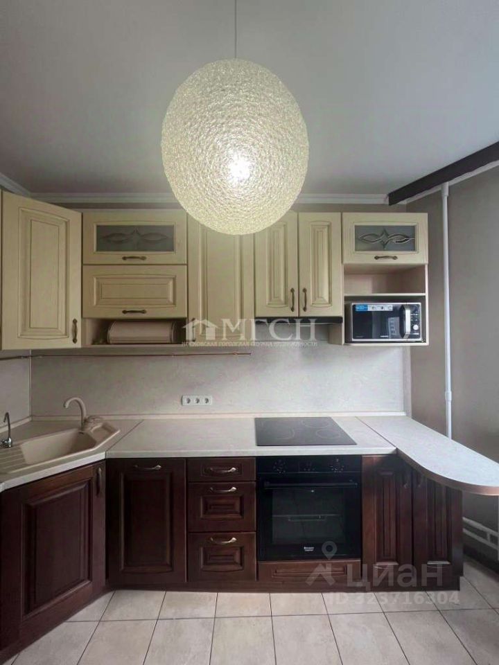 Продажа 2-комн квартиры на вторичном рынке Рождественская улица, 32