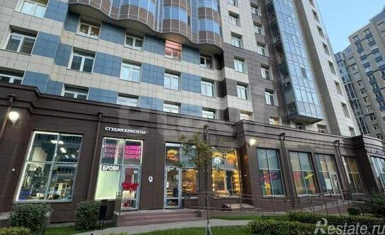 Продажа 3-комн квартиры на вторичном рынке Маршала Блюхера пр-кт,  д. 9 к2