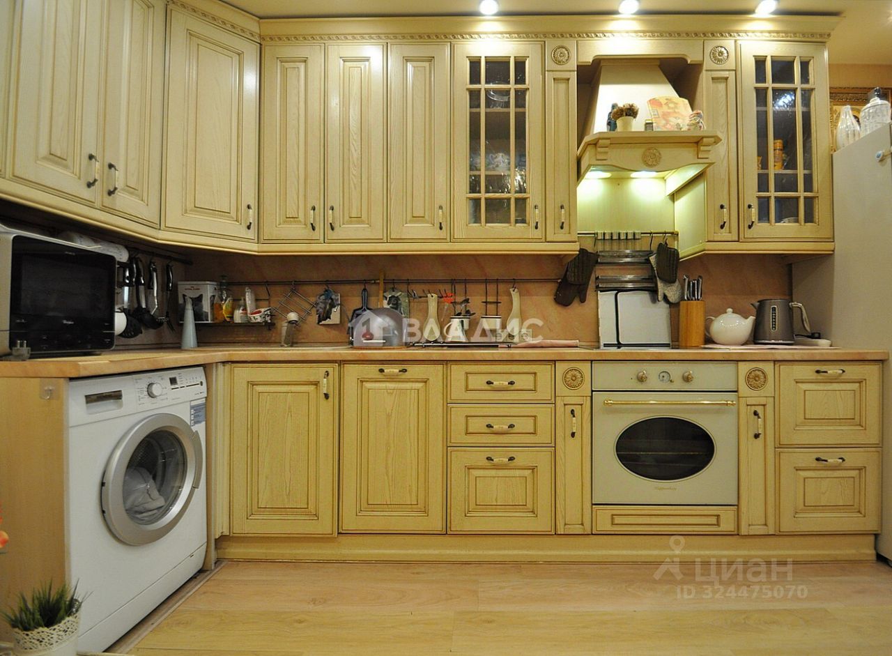 Продажа 3-комн квартиры на вторичном рынке улица Адмирала Лазарева, 19