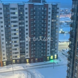 Продажа 3-комн квартиры на вторичном рынке Кварцевая ул,  д. 5 к3