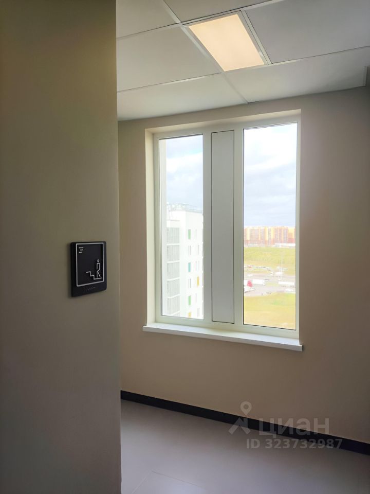 Продажа 3-комн квартиры на вторичном рынке пос. Шушары, улица Чудовская, 14к1