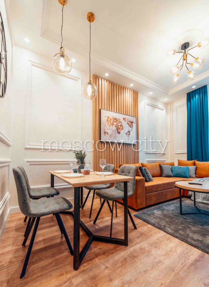 Продажа 3-комн квартиры на вторичном рынке Малый Патриарший переулок, 3