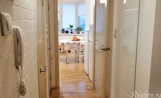 Продажа 3-комн квартиры на вторичном рынке улица Лавриненко