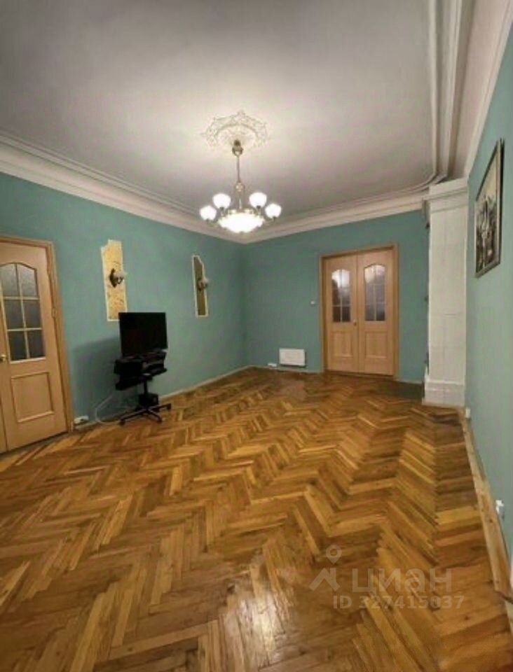 Продажа 4-комн квартиры на вторичном рынке улица Декабристов, 6