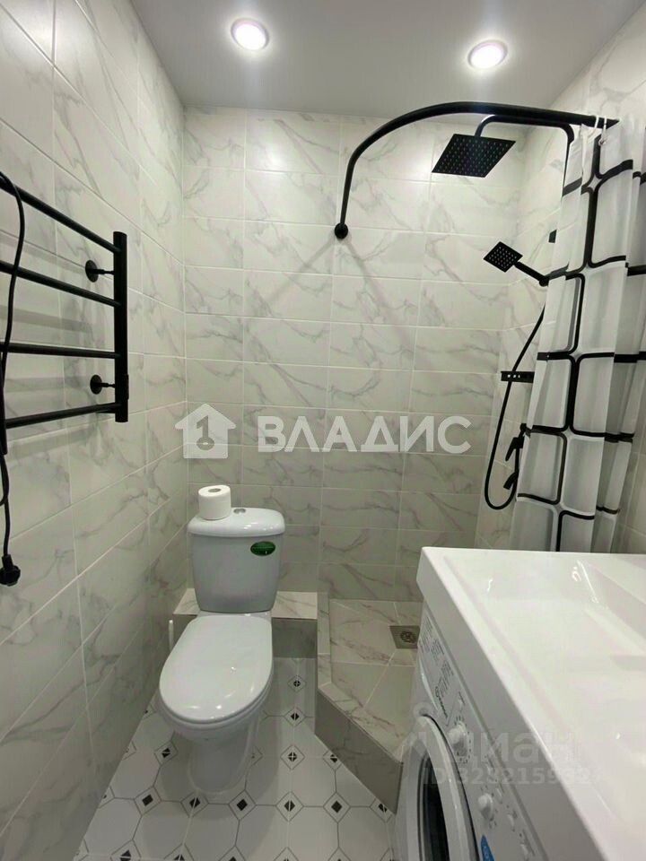 Продажа 4-комн квартиры на вторичном рынке Клинская улица, 9