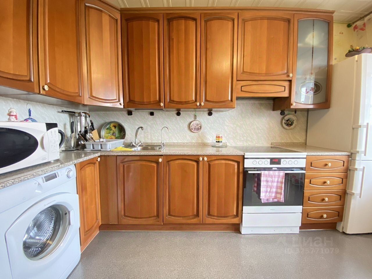 Продажа 3-комн квартиры на вторичном рынке Совхозная улица, 16К1