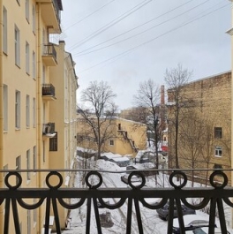 Продажа 3-комн квартиры на вторичном рынке Кронверкский пр-кт,  д. 27 литБ
