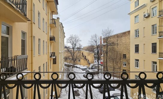 Продажа 3-комн квартиры на вторичном рынке Кронверкский пр-кт,  д. 27 литБ