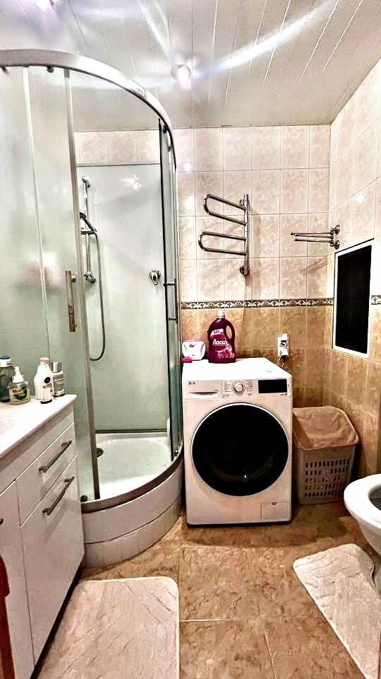 Продажа 4-комн квартиры на вторичном рынке Волжский бульвар, 11