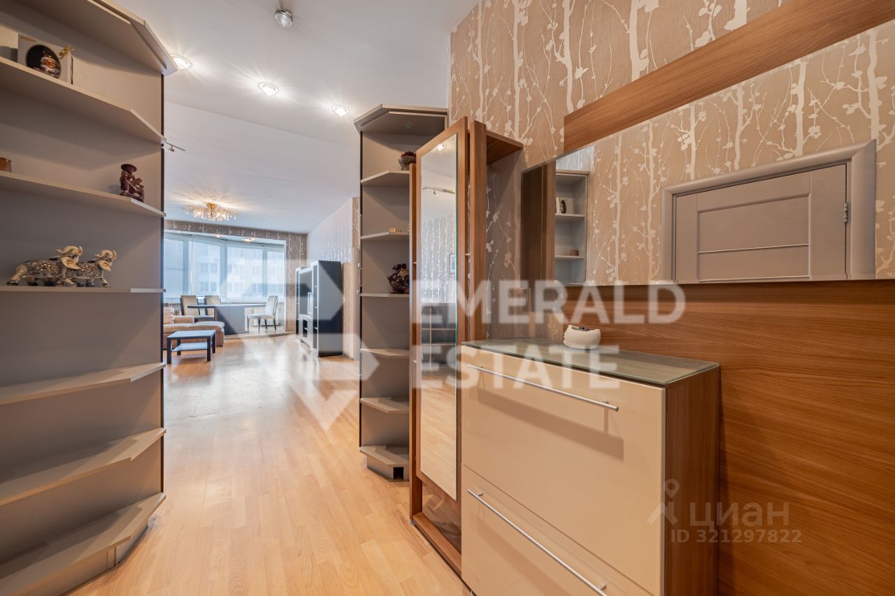 Продажа 3-комн квартиры на вторичном рынке улица Пырьева, 9к2