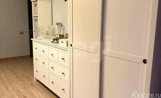 Продажа 3-комн квартиры на вторичном рынке шоссе Революции,  д. 33 к1