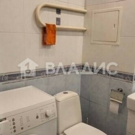 Продажа 1-комн квартиры на вторичном рынке Верхние Поля ул