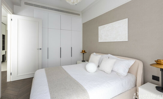 Продажа 2-комн квартиры на вторичном рынке Поклонная улица,  д. 9