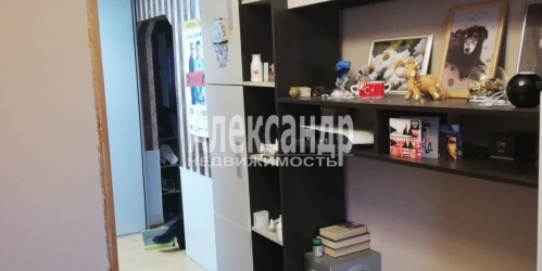 3-комн квартира Школьная ул. ,  д. 128,  к. 1