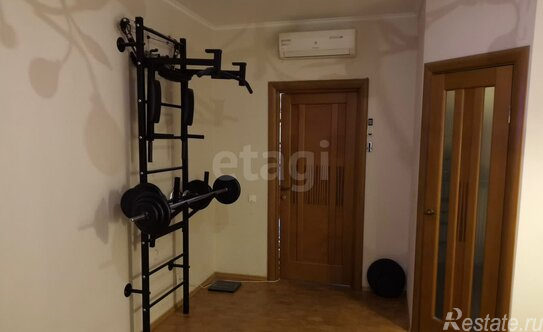 Продажа 2-комн квартиры на вторичном рынке улица Нахимова,  д. 20