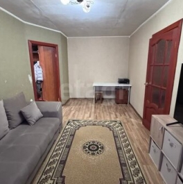 Продажа 2-комн квартиры на вторичном рынке Петергоф г, Жарновецкого ул,  д. 8