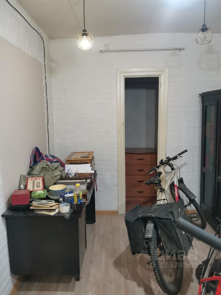 Продажа 2-комн квартиры на вторичном рынке Дубровка пгт, улица Школьная, 34