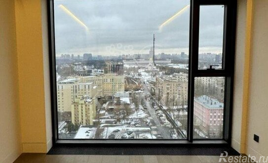 Продажа 3-комн квартиры на вторичном рынке Поклонная улица,  д. 9