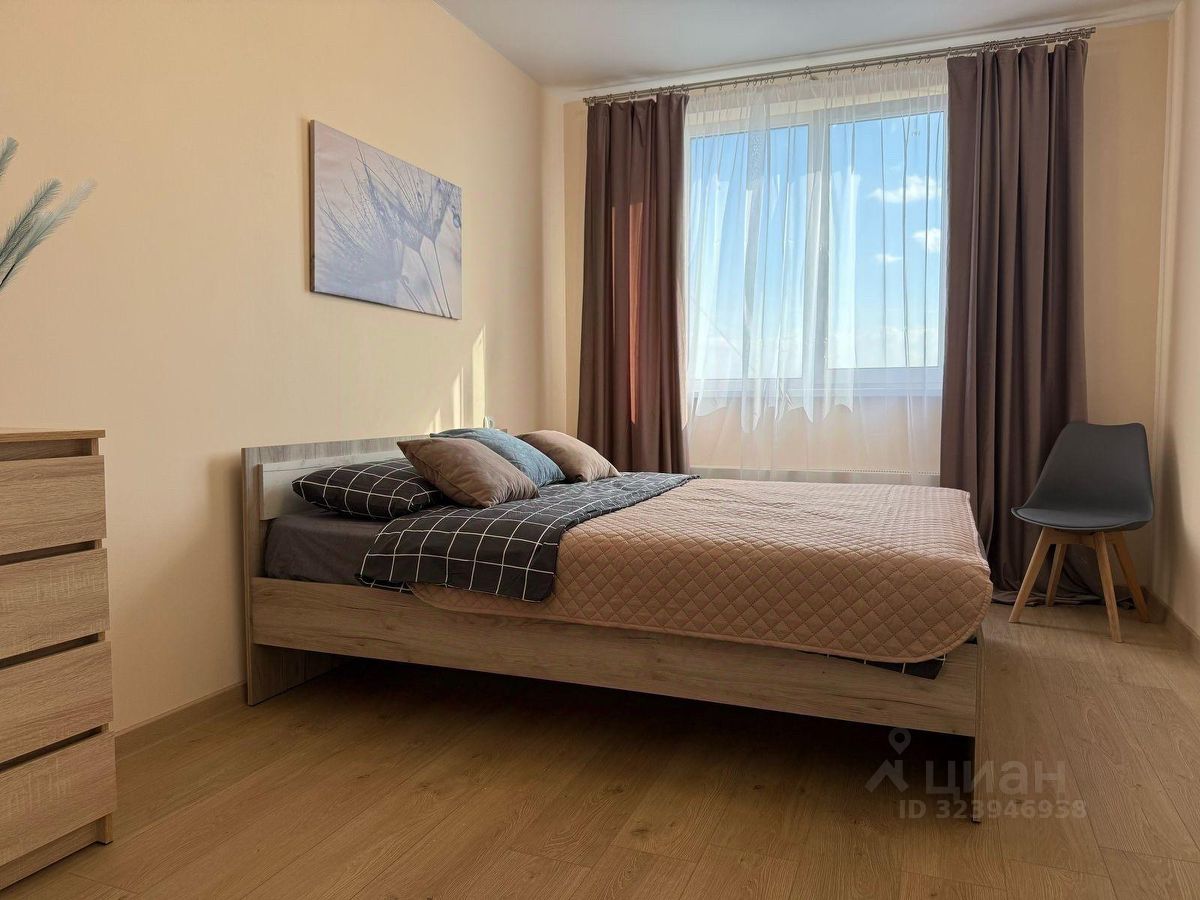 Аренда 2-комн квартиры на вторичном рынке улица Декабристов, 28К2