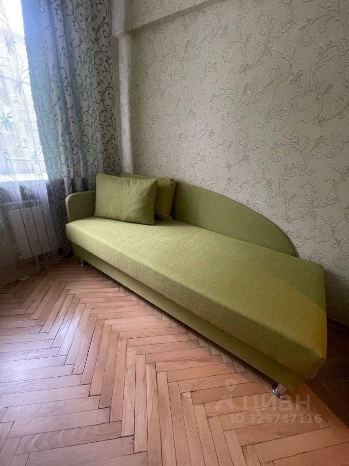 Продажа 2-комн квартиры на вторичном рынке улица Михайлова, 47/10к1