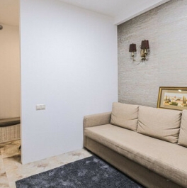 Аренда 2-комн квартиры на вторичном рынке Левшинский Б. пер,  д. 8/1,  к. 2