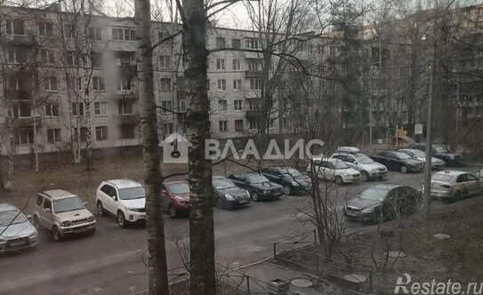 Продажа 4-комн квартиры на вторичном рынке проспект Солидарности,  д. 9 к1