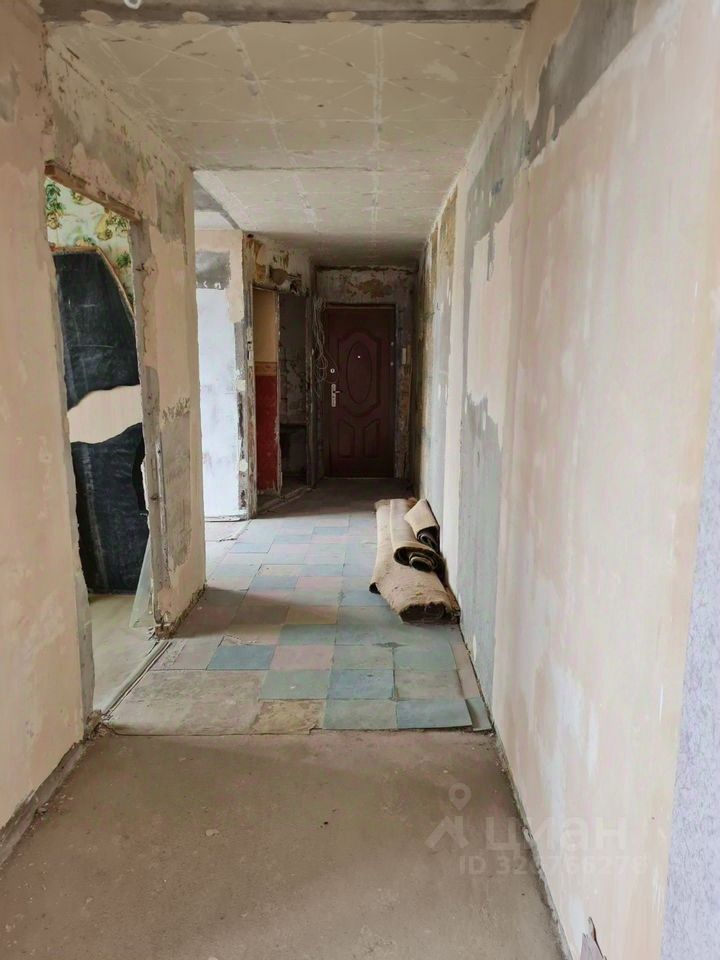 Продажа 3-комн квартиры на вторичном рынке Кингисепп, улица Воровского, 11