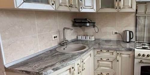 4-комн квартира улица Стойкости, 27