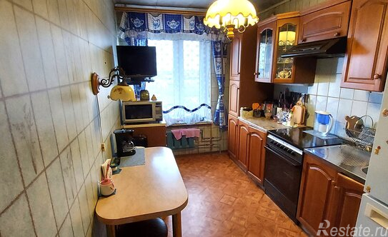 Продажа 3-комн квартиры на вторичном рынке Алтайская улица,  д. 34