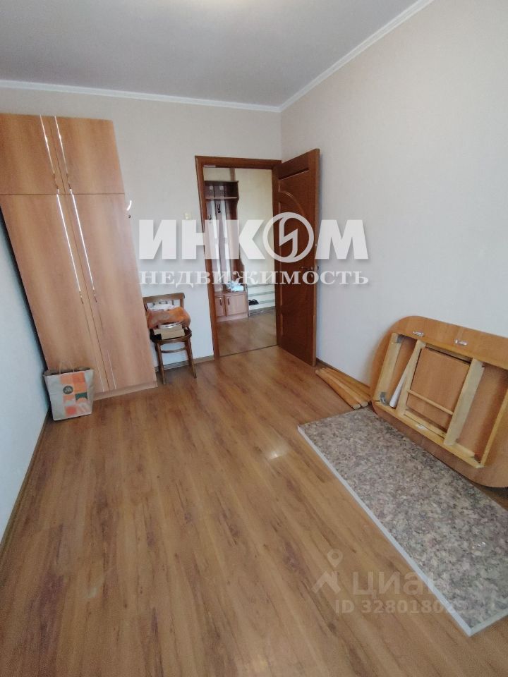 Продажа 3-комн квартиры на вторичном рынке Новоясеневский проспект, 21К1