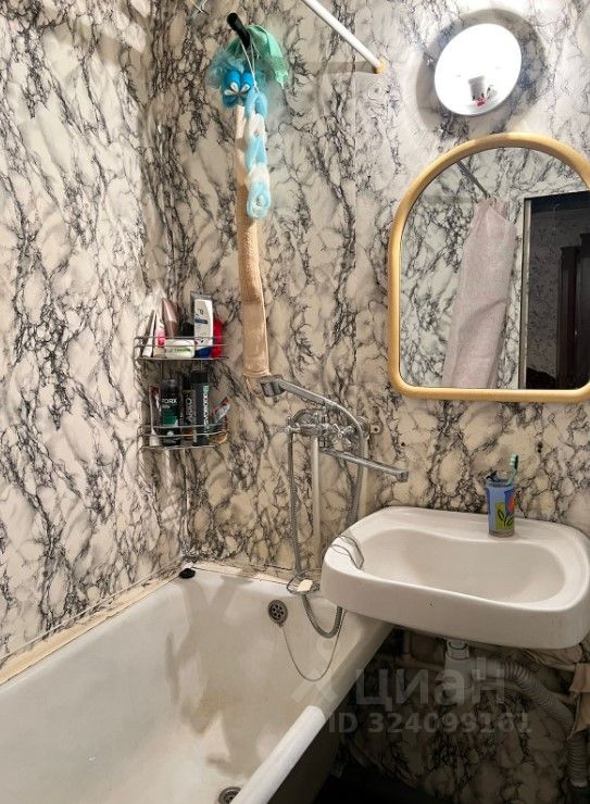 Продажа 2-комн квартиры на вторичном рынке улица Старый Гай, 4К1