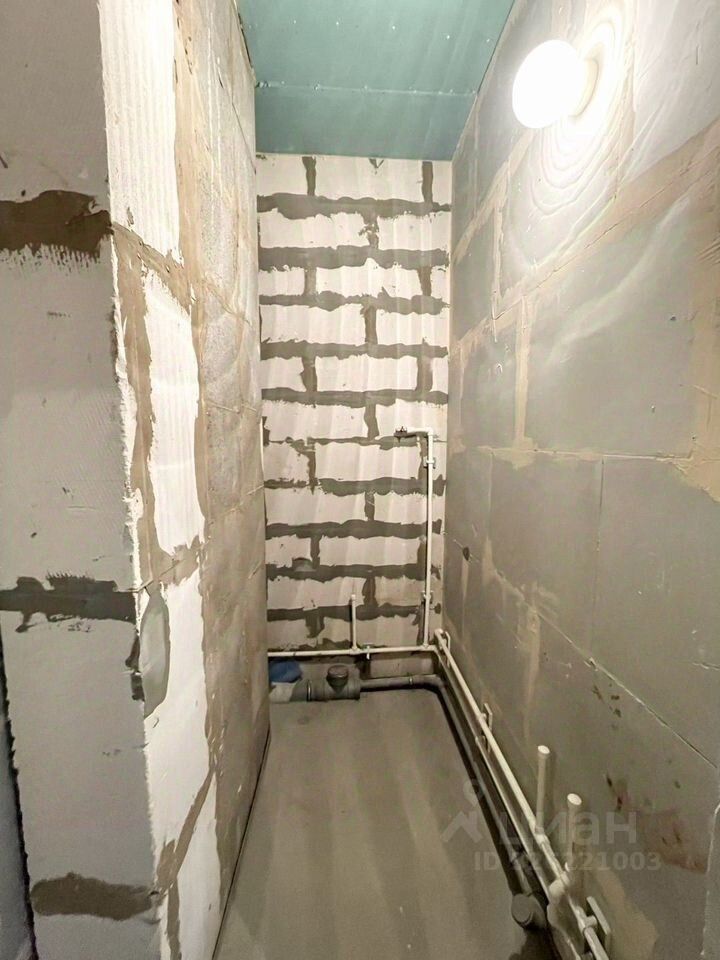Продажа 2-комн квартиры на вторичном рынке д. Пикколово, улица Петровская, 18к1