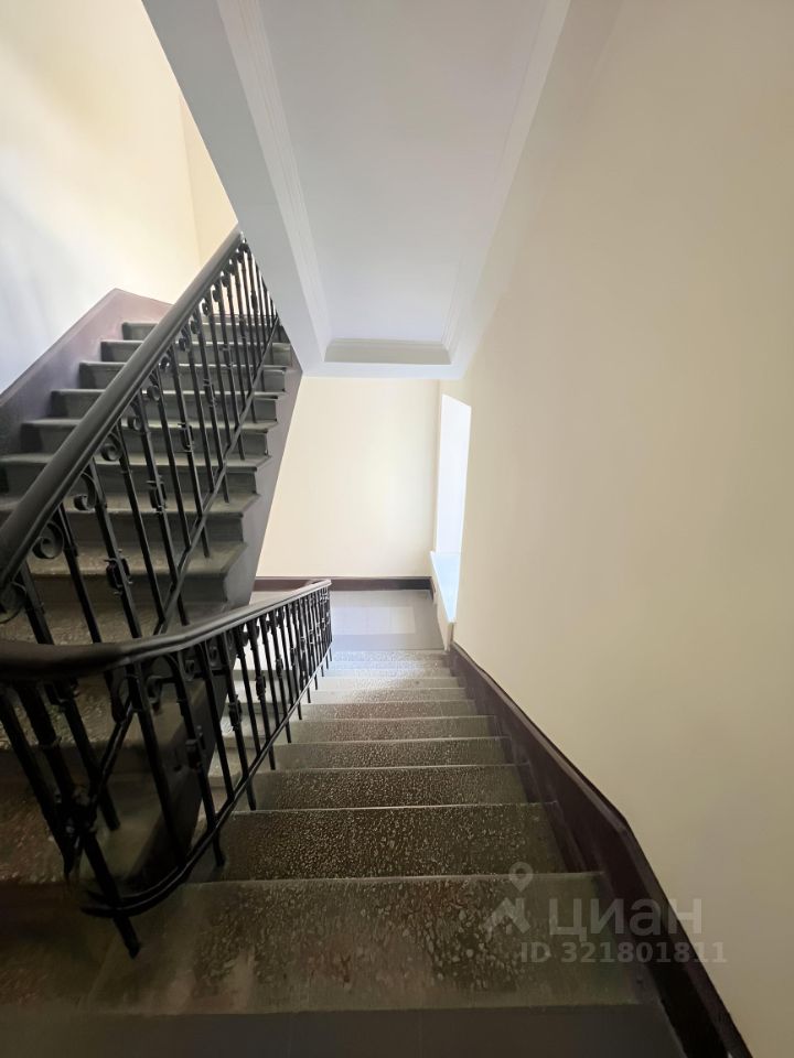 Аренда 2-комн квартиры на вторичном рынке Большой Матросский переулок, 1