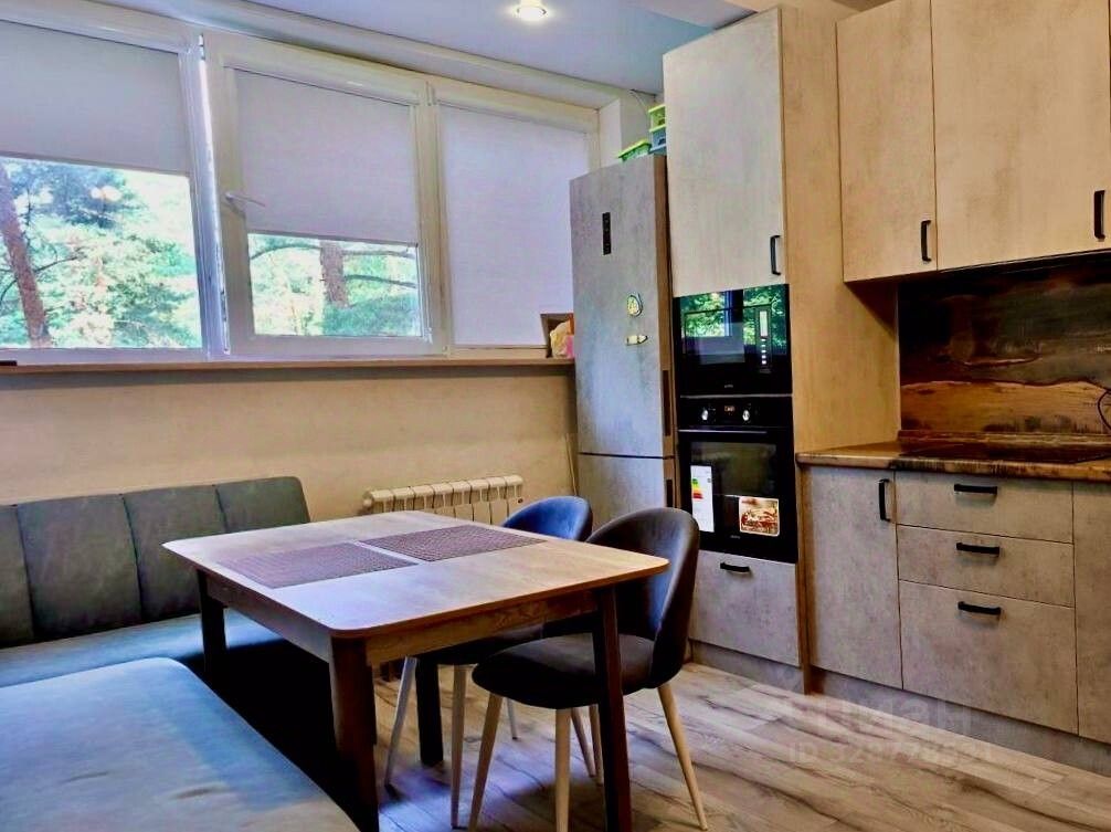 Продажа 2-комн квартиры на вторичном рынке Кратово пгт, улица Счетчикова, 29В