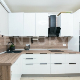 Продажа 1-комн квартиры на вторичном рынке Шушары п,  д. 13 к1