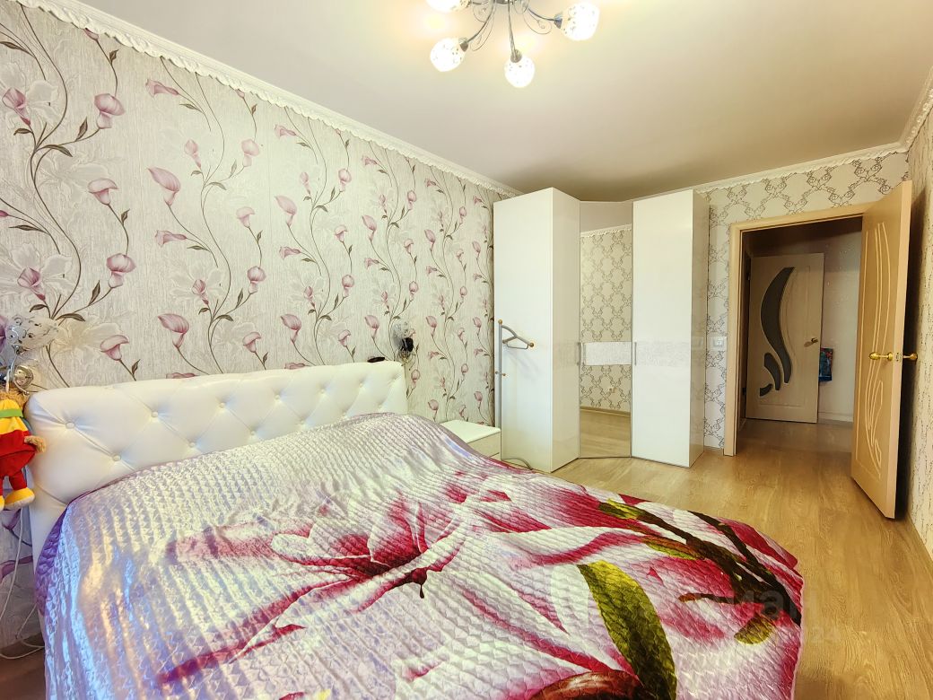 Продажа 3-комн квартиры на вторичном рынке Горелово тер., улица Коммунаров, 190