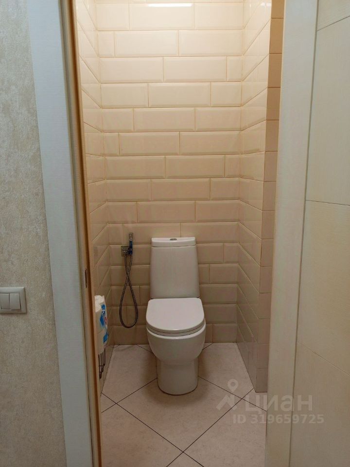 Продажа 2-комн квартиры на вторичном рынке Михневская улица, 8