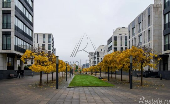 Продажа 4-комн квартиры на вторичном рынке наб Мартынова,  д. 38,  к. 1