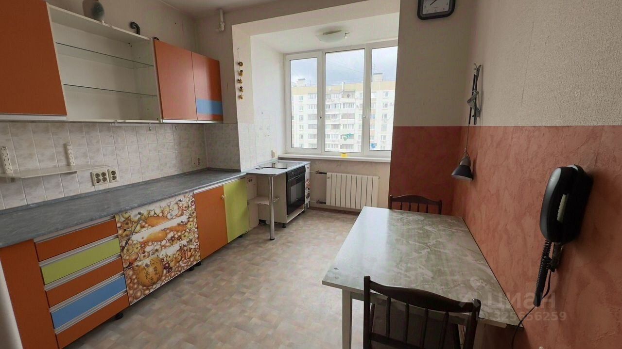 Продажа 3-комн квартиры на вторичном рынке Королев, проспект Космонавтов, 17