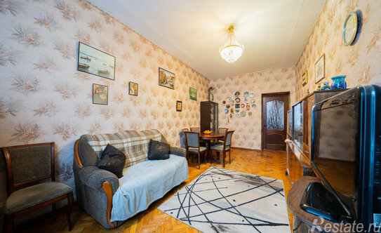 Продажа 2-комн квартиры на вторичном рынке Среднегаванский проспект,  д. 12