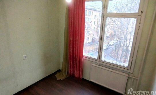 Продажа 4-комн квартиры на вторичном рынке ул Бурцева,  д. 13