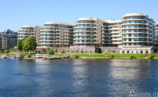 Продажа 4-комн квартиры на вторичном рынке Вязовая улица,  д. 8