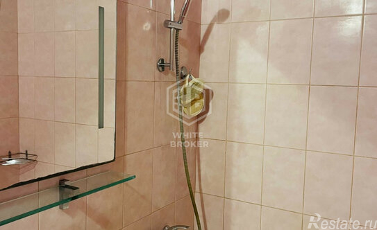 Продажа 1-комн квартиры на вторичном рынке Артековская улица,  д. 2 к1