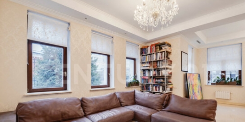 4-комн квартира Зачатьевский 2-й пер,  д. 11