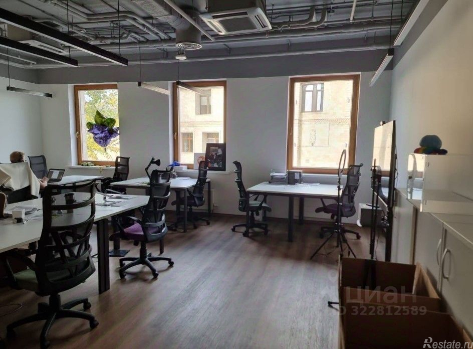 Аренда отдельного здания Садовая-Кудринская улица,  д. 1