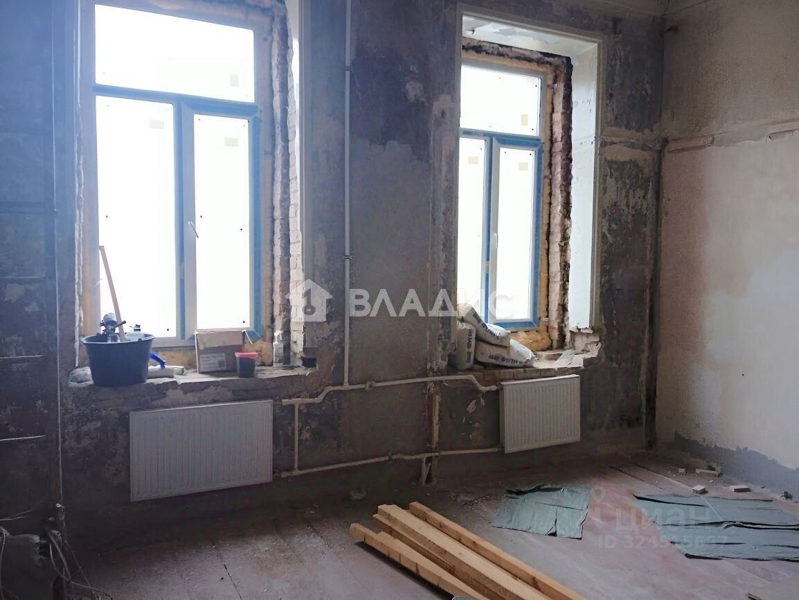 Продажа 4-комн квартиры на вторичном рынке проспект Обуховской обороны, 107