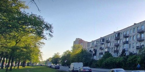 3-комн квартира проспект Народного ополчения, 159