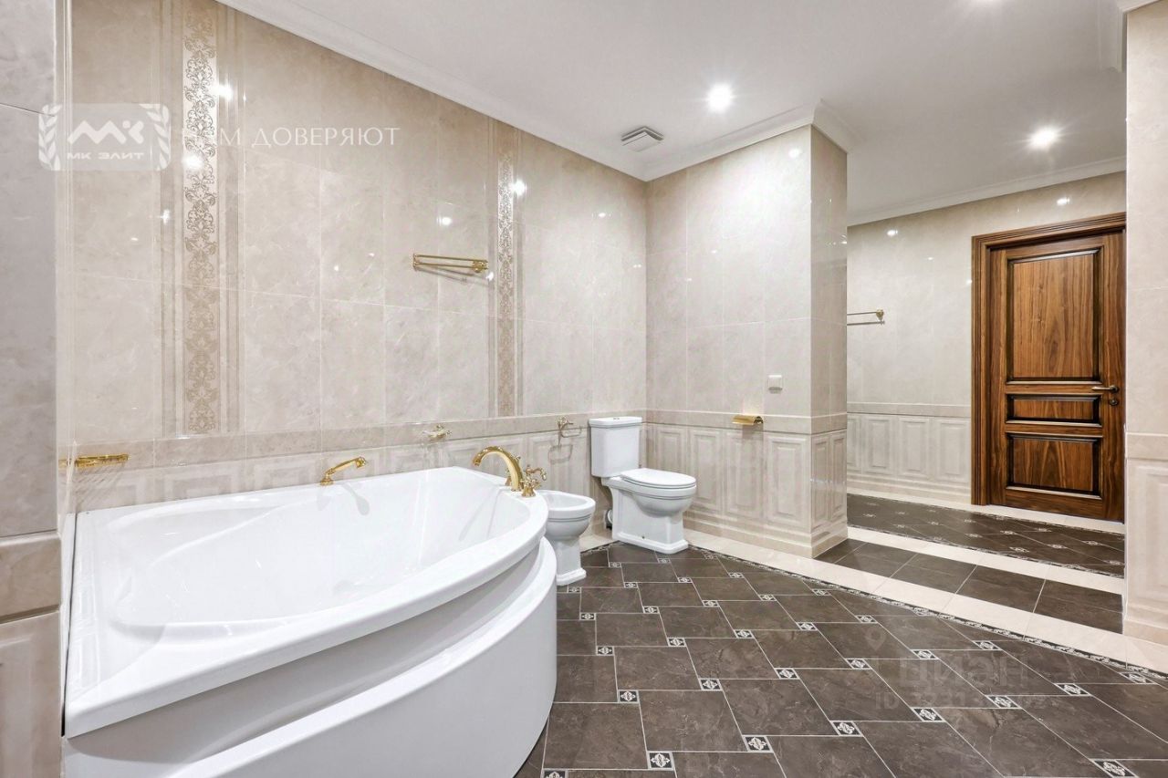 Продажа 2-комн квартиры на вторичном рынке набережная Воскресенская, 4